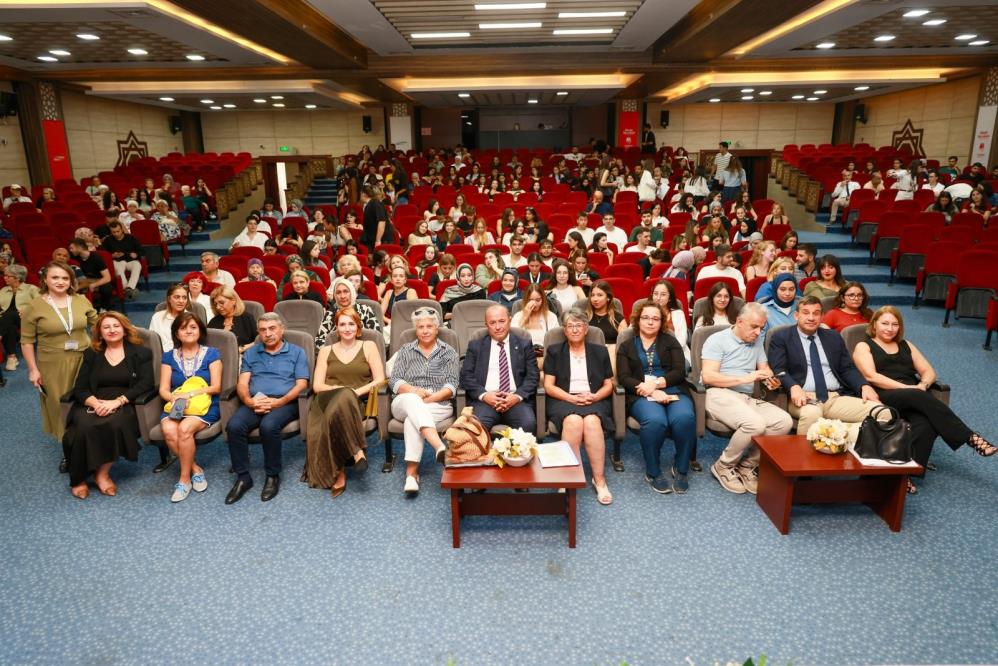 Manisada Dunya Alzheimer Gunu Paneli Duzenlendi (3)