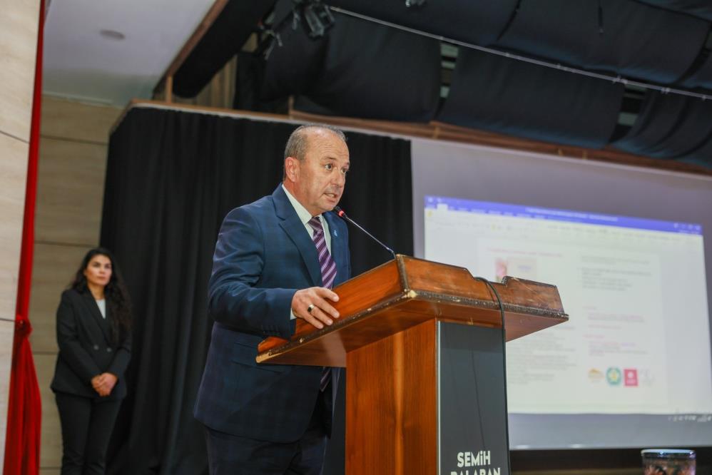 Manisada Dunya Alzheimer Gunu Paneli Duzenlendi (4)