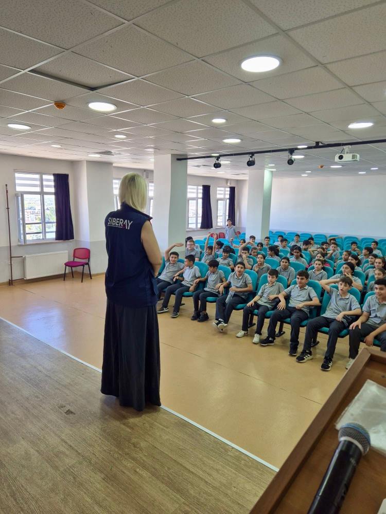 Manisada Ogrencilere Siber Guvenlik Egitimi (4)