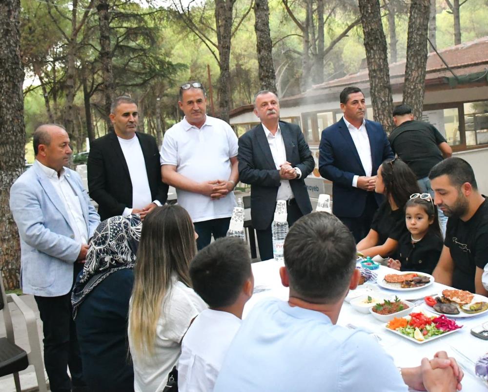 Manisada Sampiyonluk Coskusu Birlik Ve Beraberlikle Kutlandi (1)