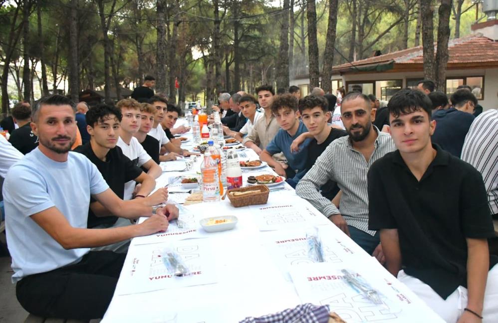 Manisada Sampiyonluk Coskusu Birlik Ve Beraberlikle Kutlandi (4)