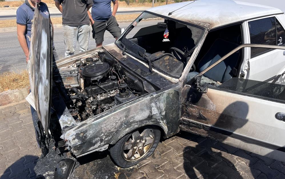 Manisada Seyir Halindeki Otomobil Alev Aldi (1)-1