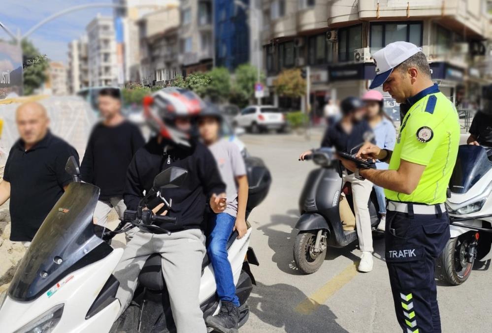 Manisada Trafik Denetimleri 748 Arac Ve Surucuye 2 Milyon Tl Ceza (1)