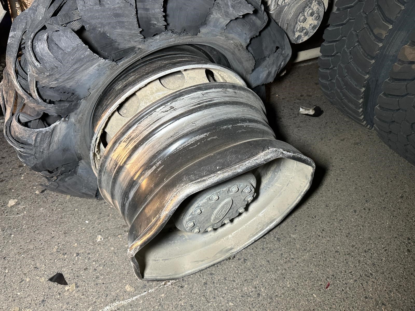 Motosikletlinin Son Yolculuğu! Yolda Bekleyen Kamyona Arkadan Çarptı, Canından Oldu (5)