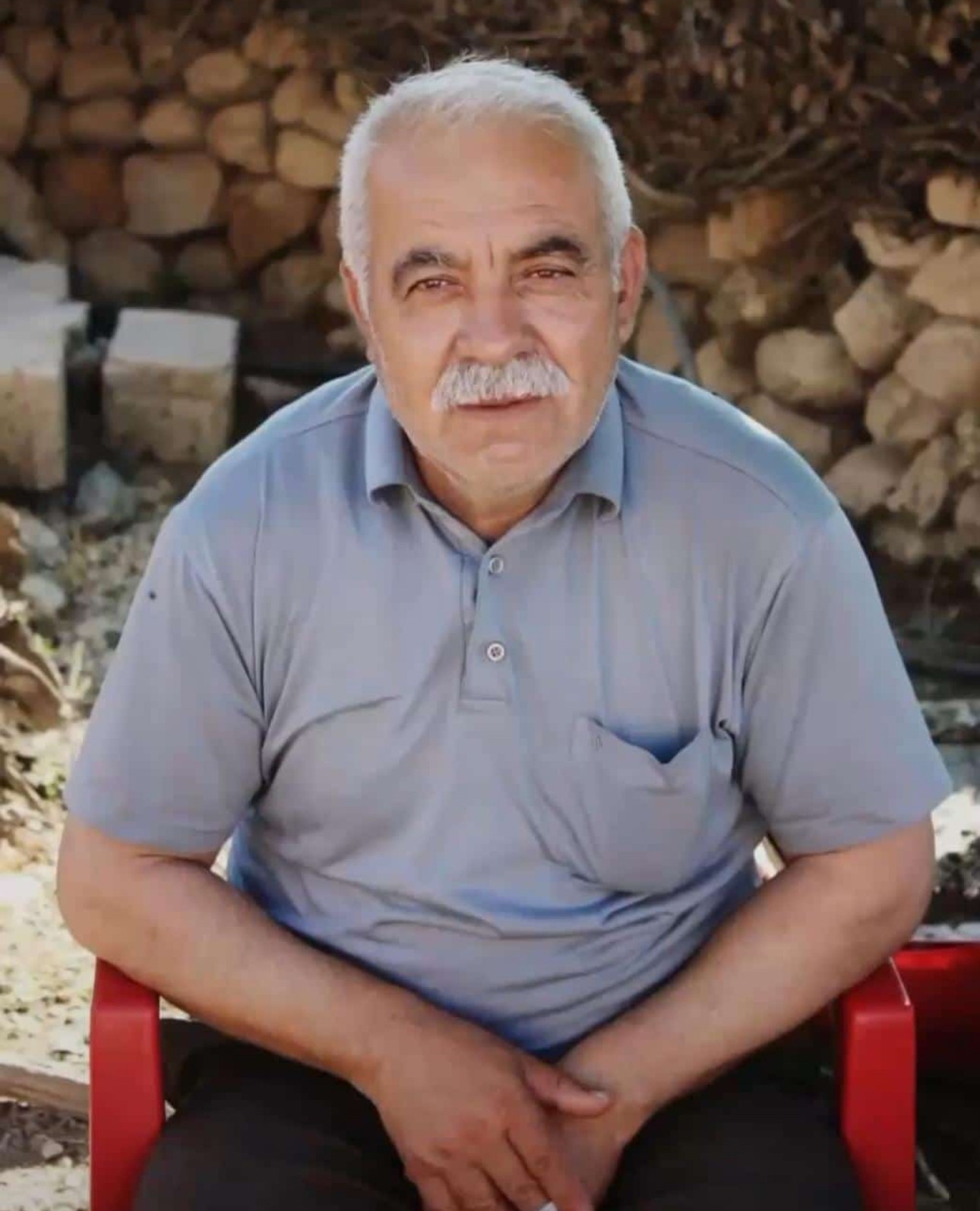 Muhtar Ceviz Ağacından Düştü 5 Günlük Mücadele Sonrası Hayatını Kaybetti (2)