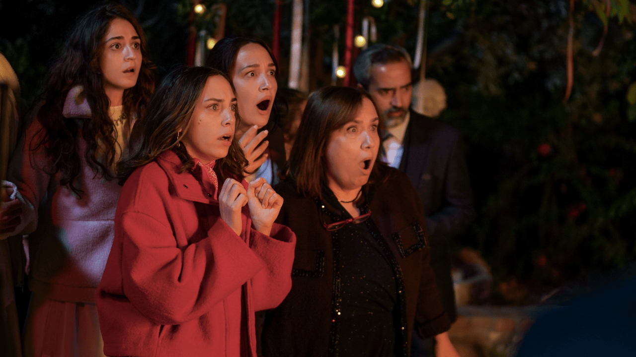 Netflix Platonik Mavi Dolunay Otel Sosyal Medya Gundem