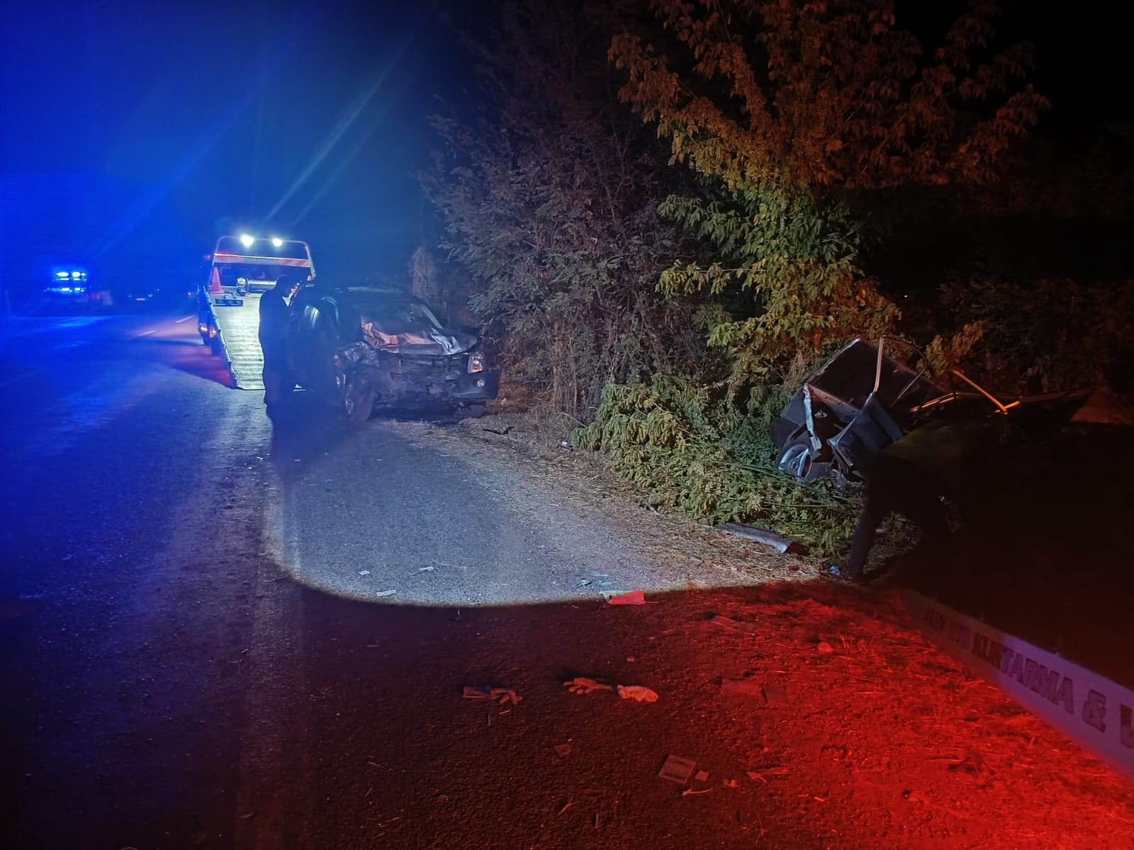 Ödemiş’te Alkollü Sürücü Dehşet Saçtı! Feci Çarpışmada 1 Ölü, 9 Yaralı