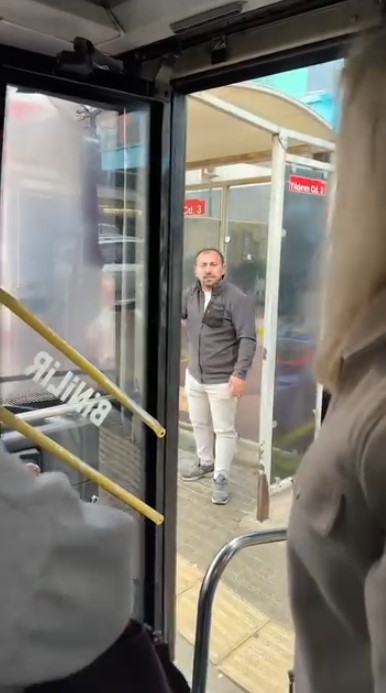 Otobüste Kaos! Yolcuların Isyanı Ve Sürücünün Direnişi Anbean Kaydedildi (3)