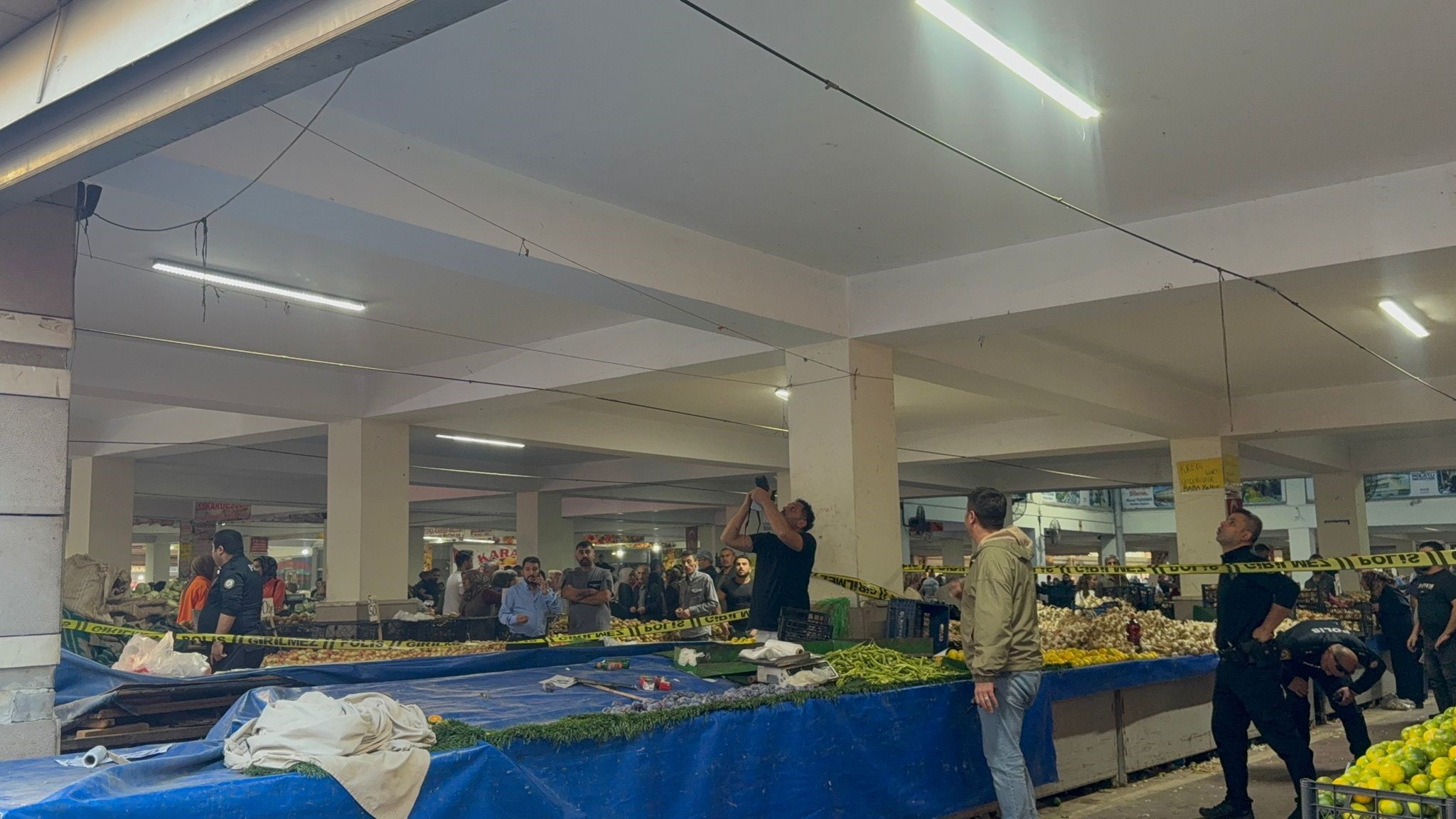 Pazar Yerinde Kanlı Hesaplaşma Esnaf, Esnafı Pompalı Tüfekle Vurdu! (2)