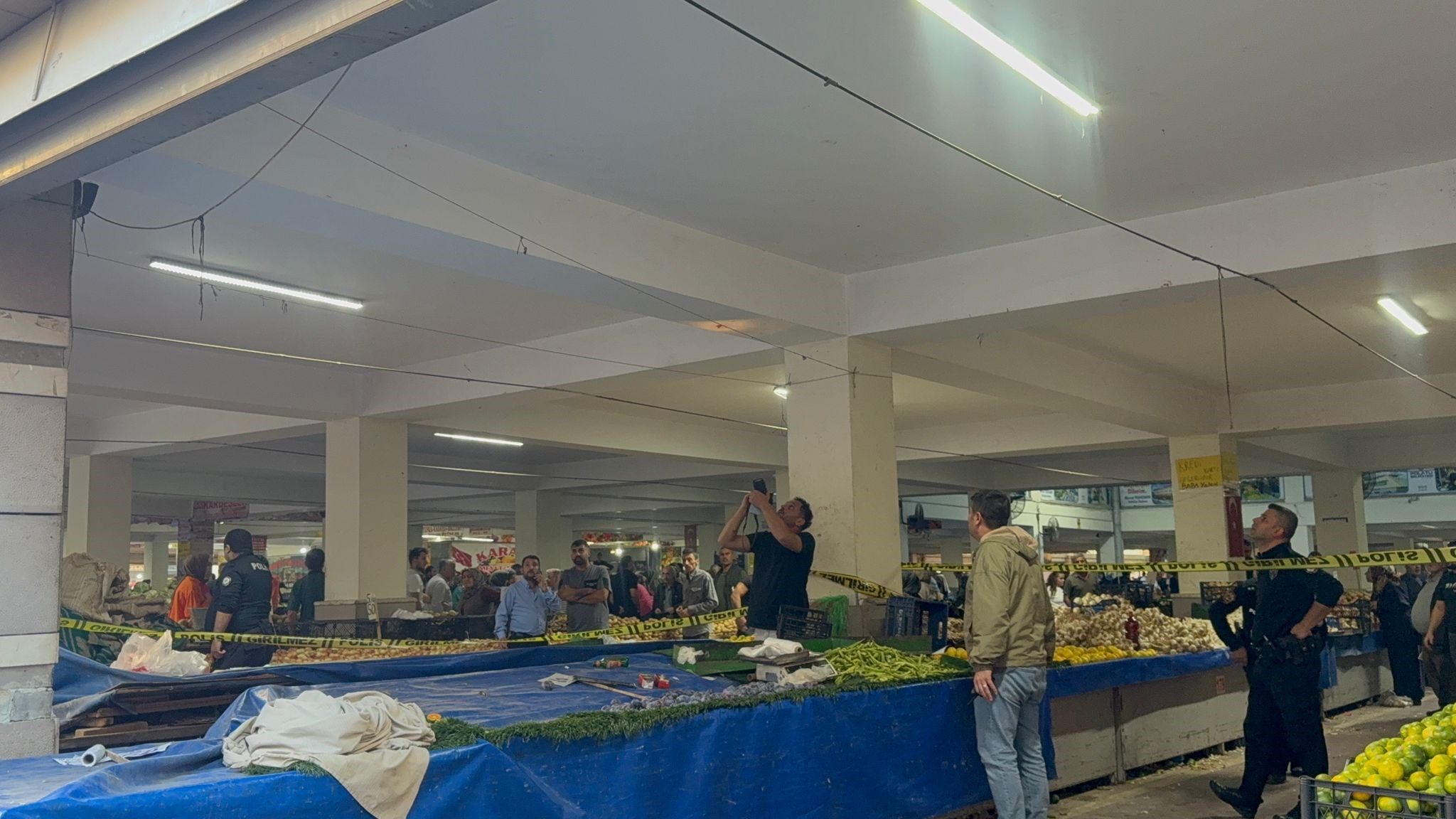 Pazar Yerinde Kanlı Hesaplaşma Esnaf, Esnafı Pompalı Tüfekle Vurdu! (3)