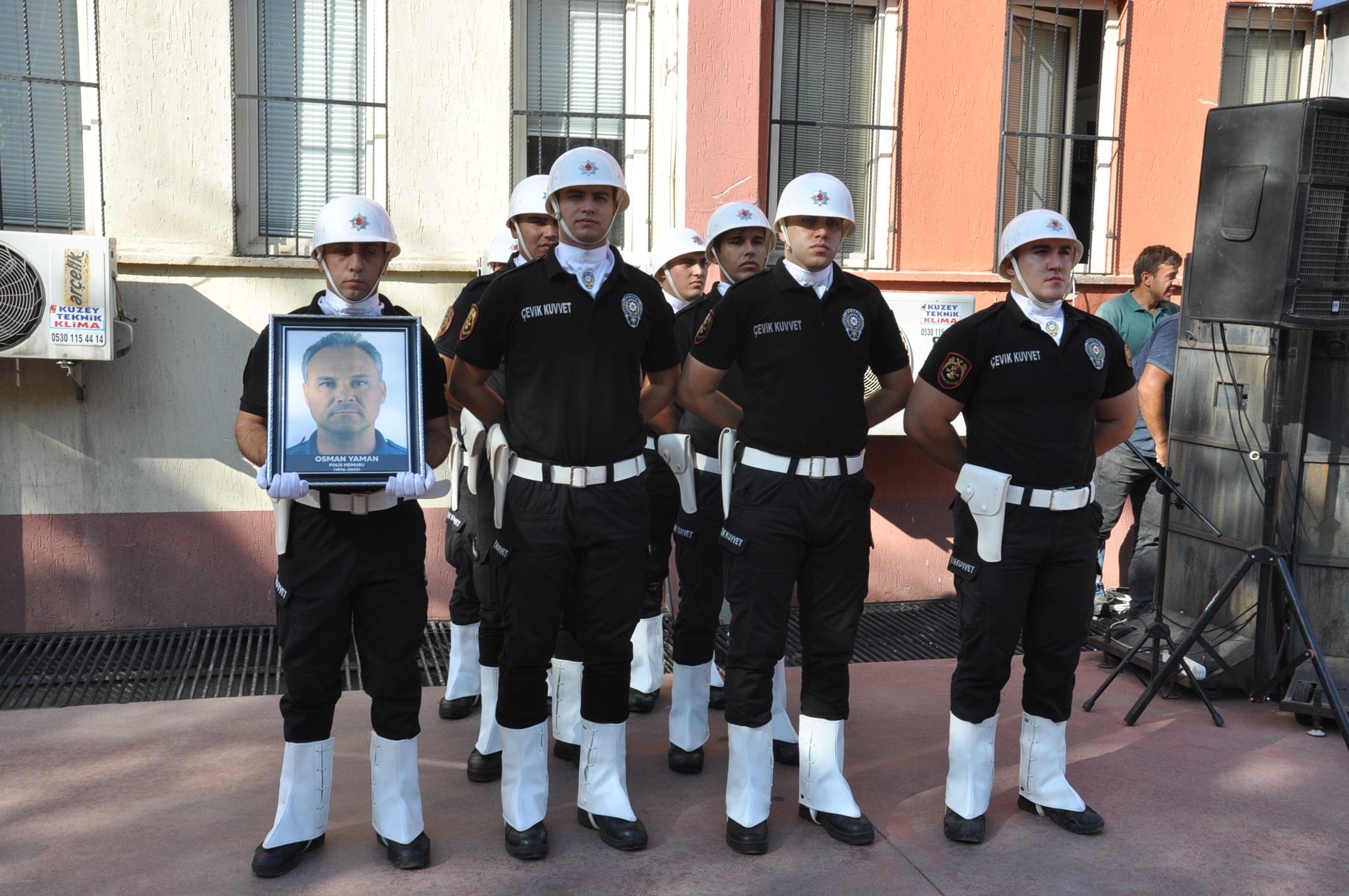 Polis Osman Yaman (2)