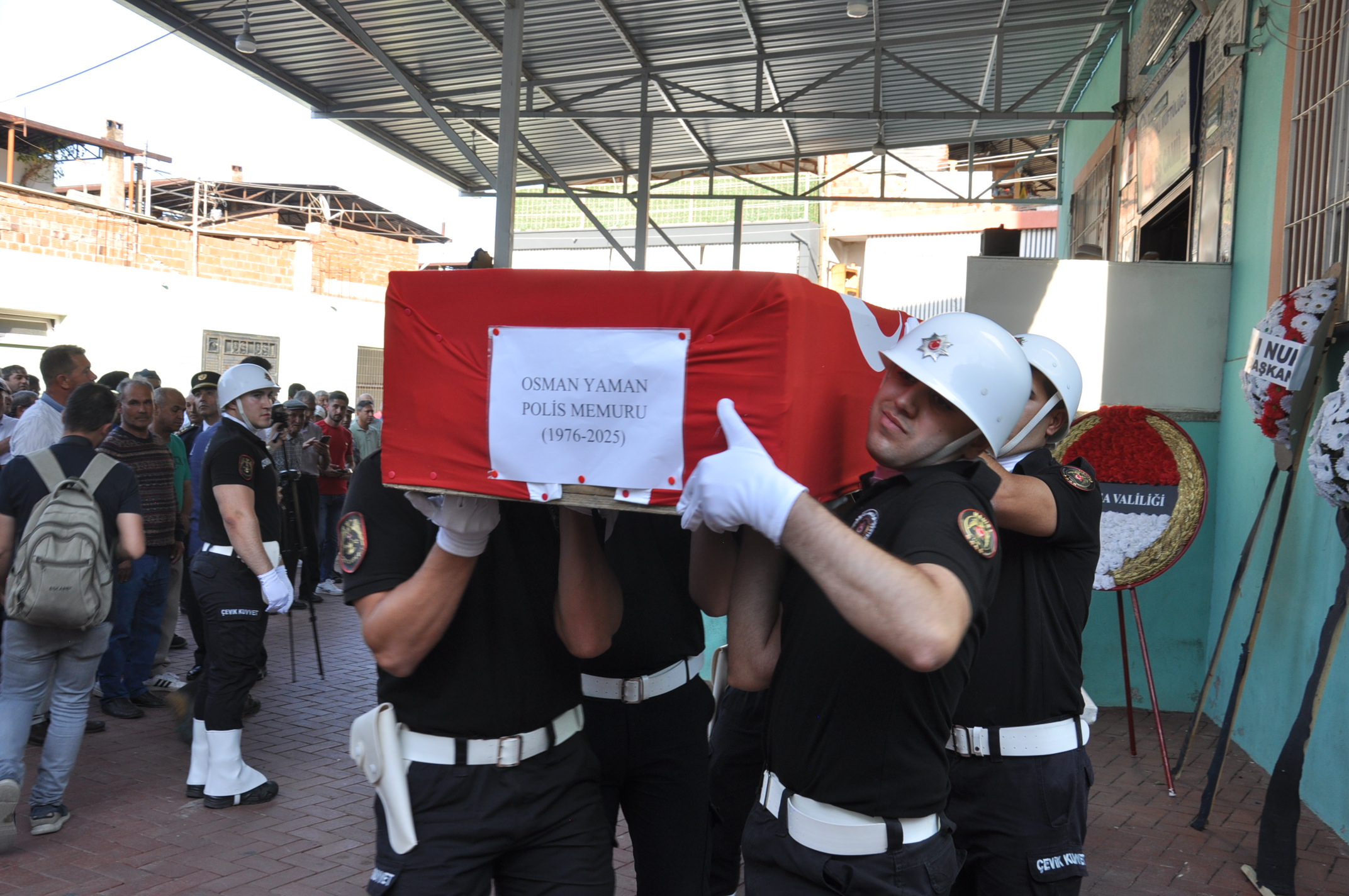 Polis Osman Yaman (25)