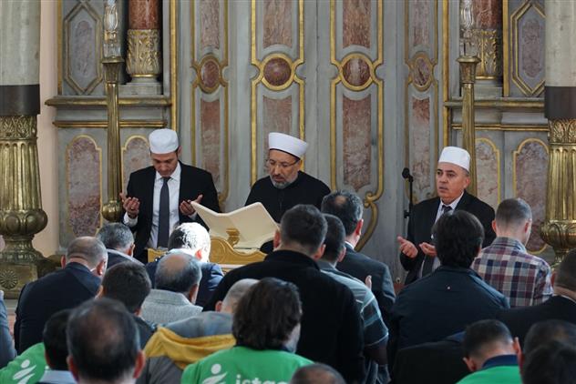 Safi Arpagus Atatürk Icin Yaptigi Dua