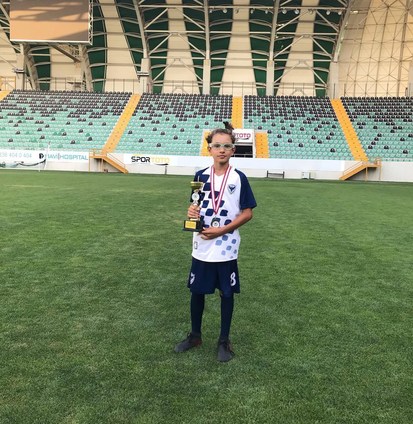 Salihli Ankasporun Yildizi Aras Utku Binbas Fenerbahceye Transfer Oldu (1)