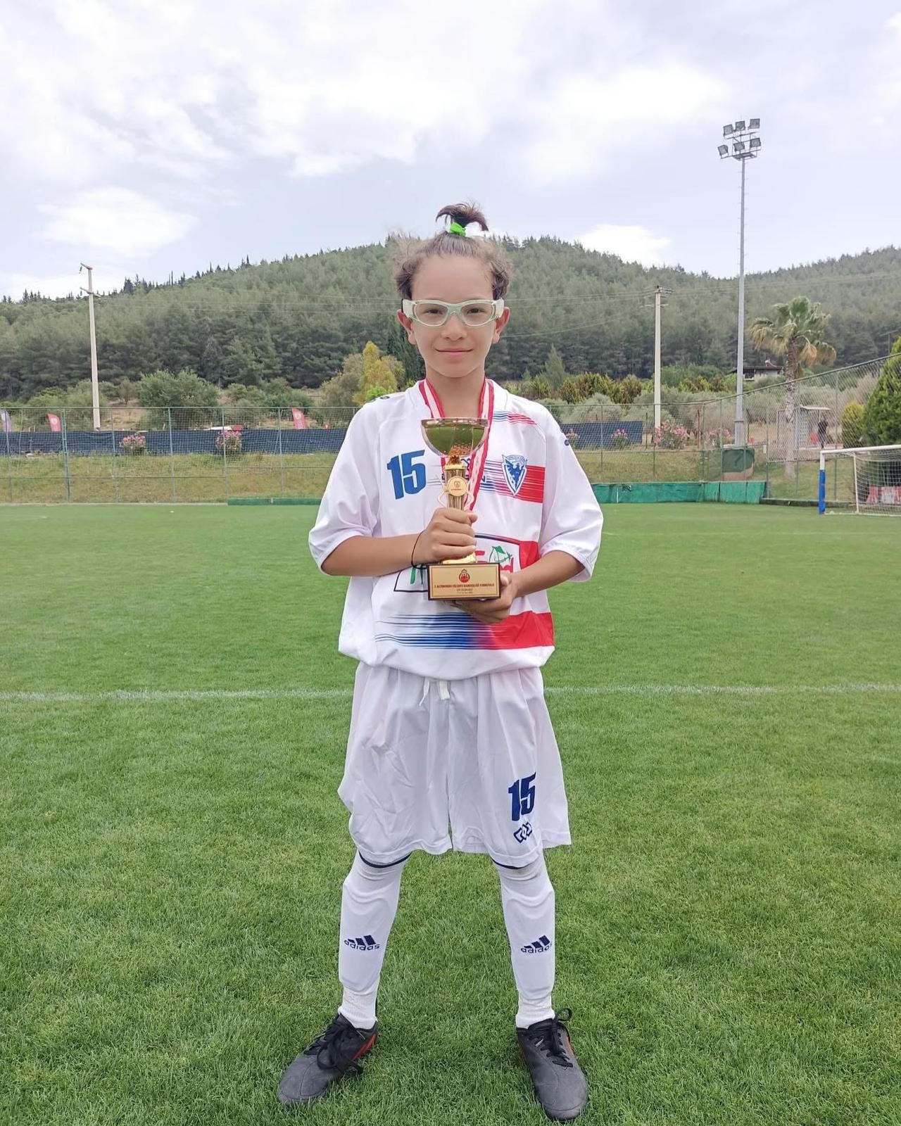 Salihli Ankasporun Yildizi Aras Utku Binbas Fenerbahceye Transfer Oldu (9)