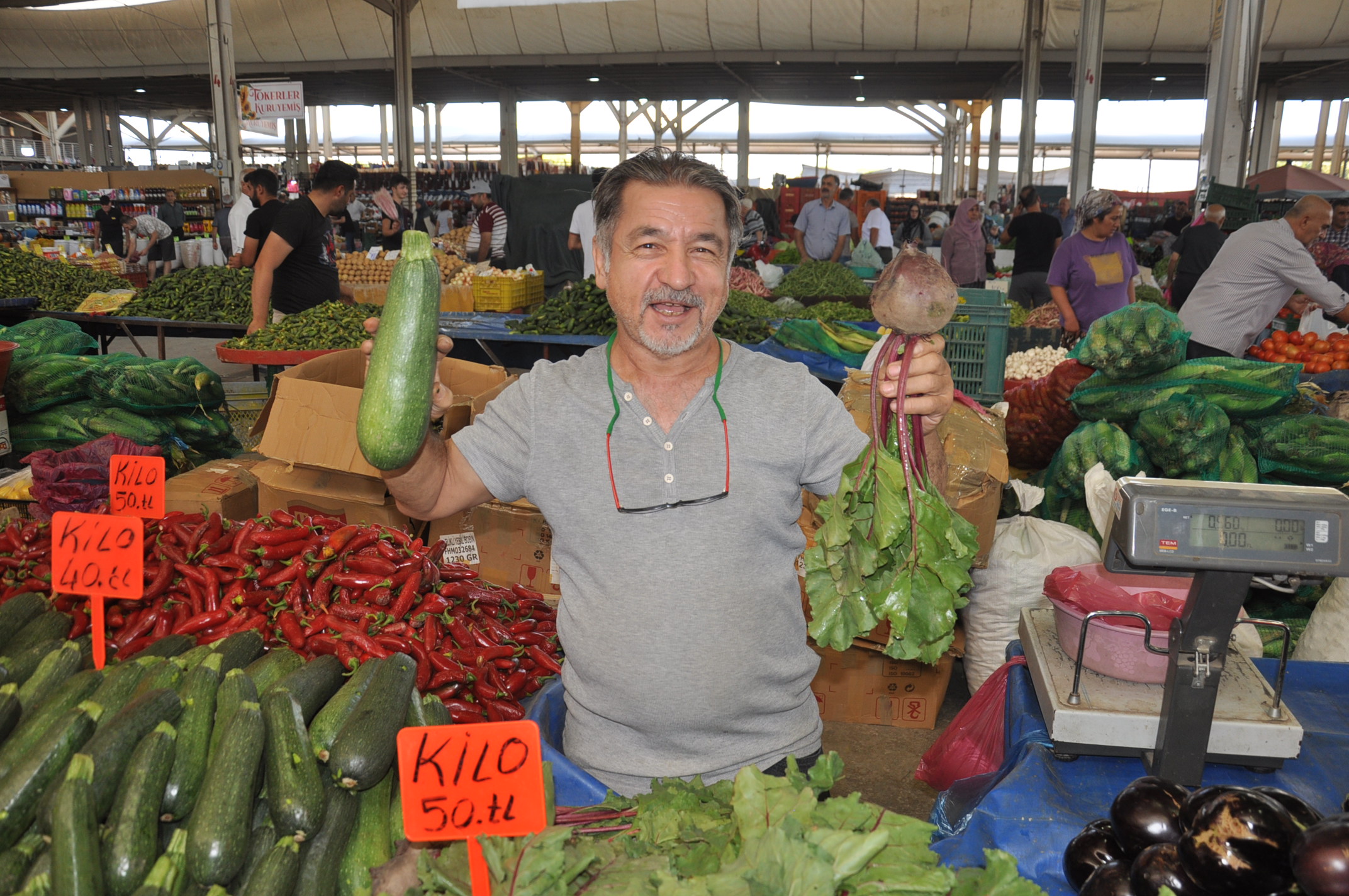 Sali̇hli̇ Çarşamba Pazar (2)