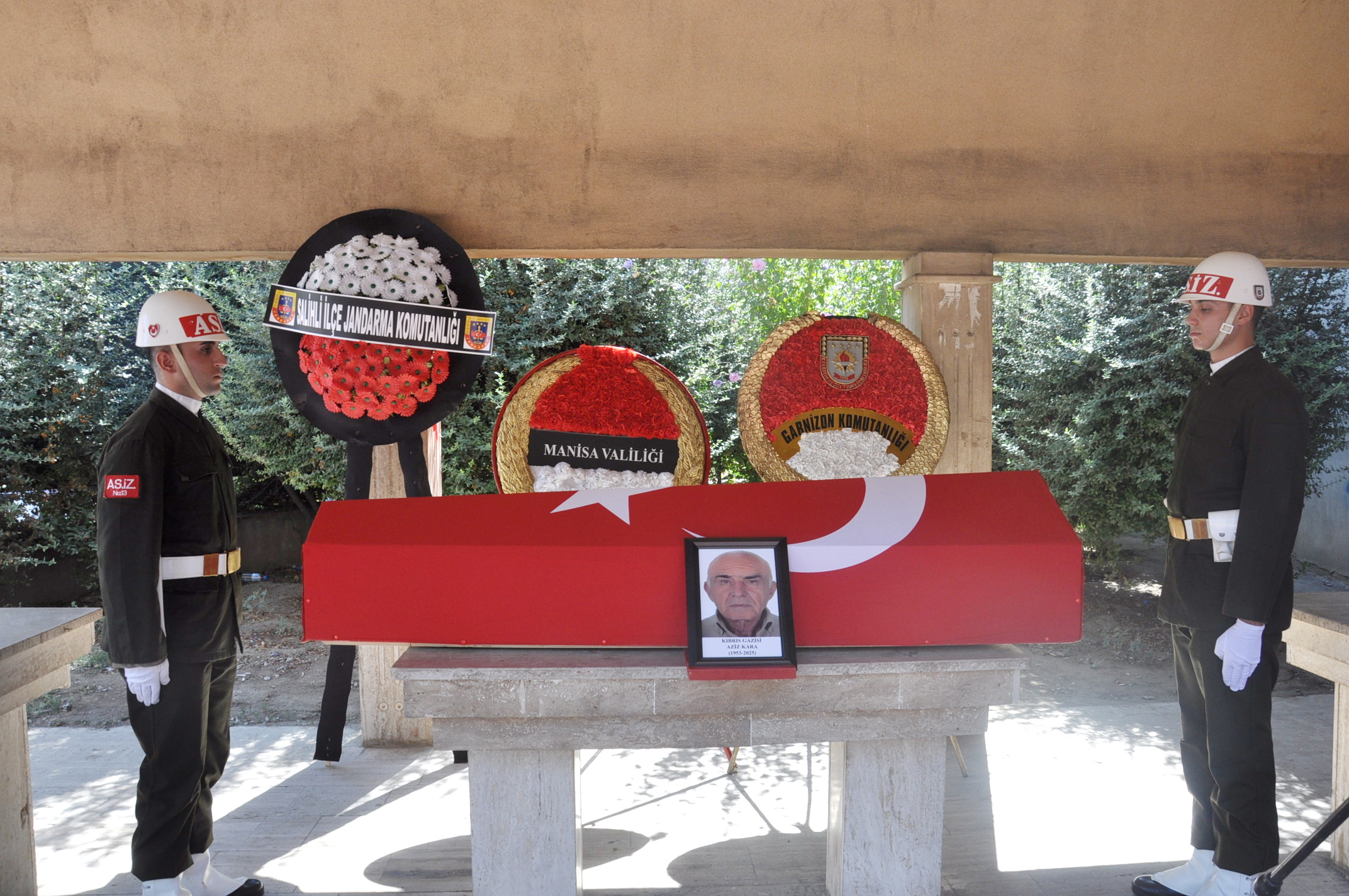 Salihlide Kibris Gazisi Aziz Karaya Son Veda (1)