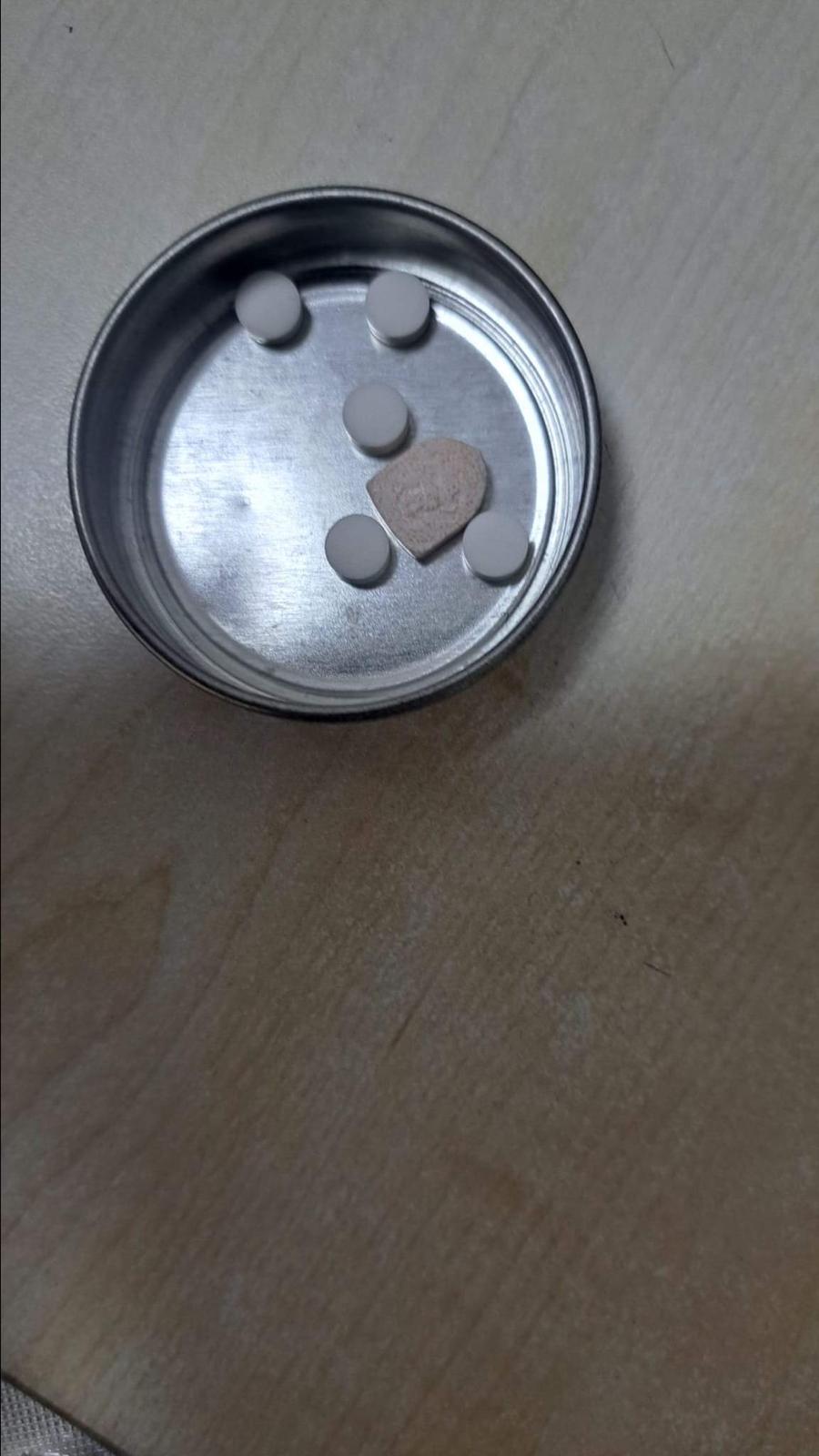 Salihli’de Polis Şüphelerinde Haklı Çıktı Uyuşturucu Ve Tabanca Ele Geçirildi (6)