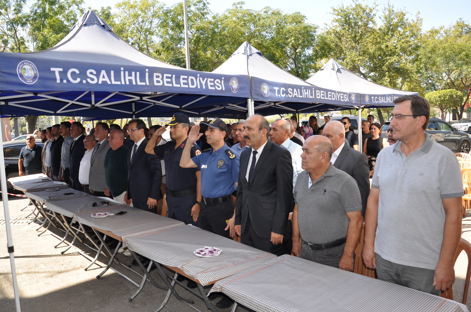 Salihlide Yilin Ahisi Belli Oldu 40 Yillik Derici Yilin Ahisi Secildi (17)