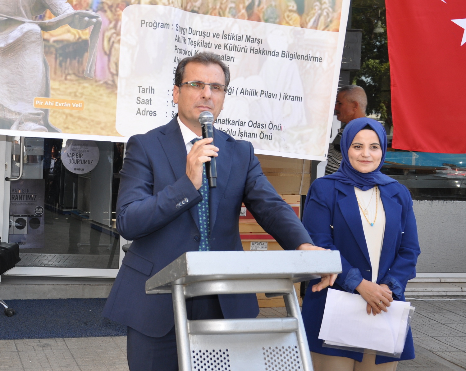 Salihlide Yilin Ahisi Belli Oldu 40 Yillik Derici Yilin Ahisi Secildi (21)