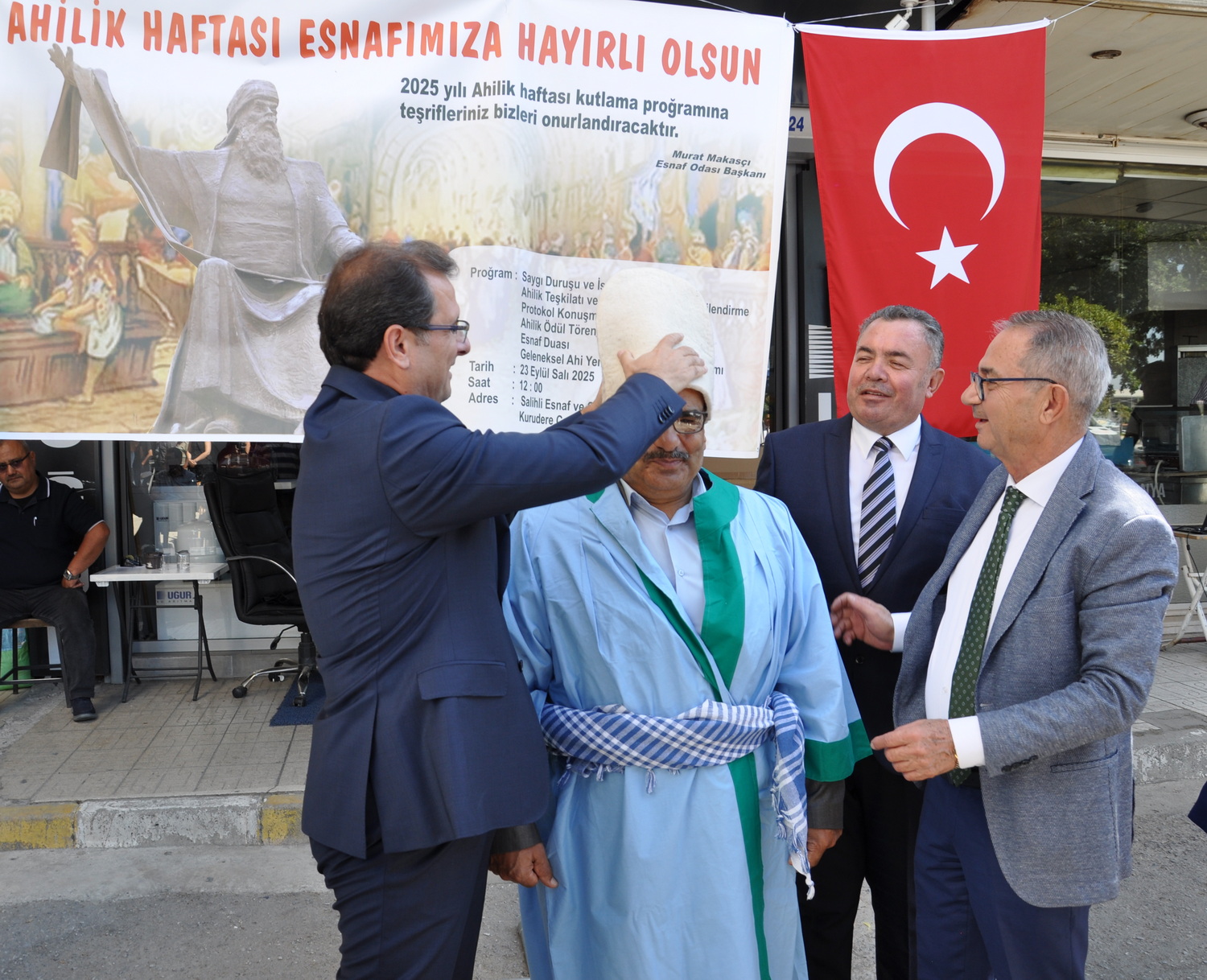 Salihlide Yilin Ahisi Belli Oldu 40 Yillik Derici Yilin Ahisi Secildi (24)