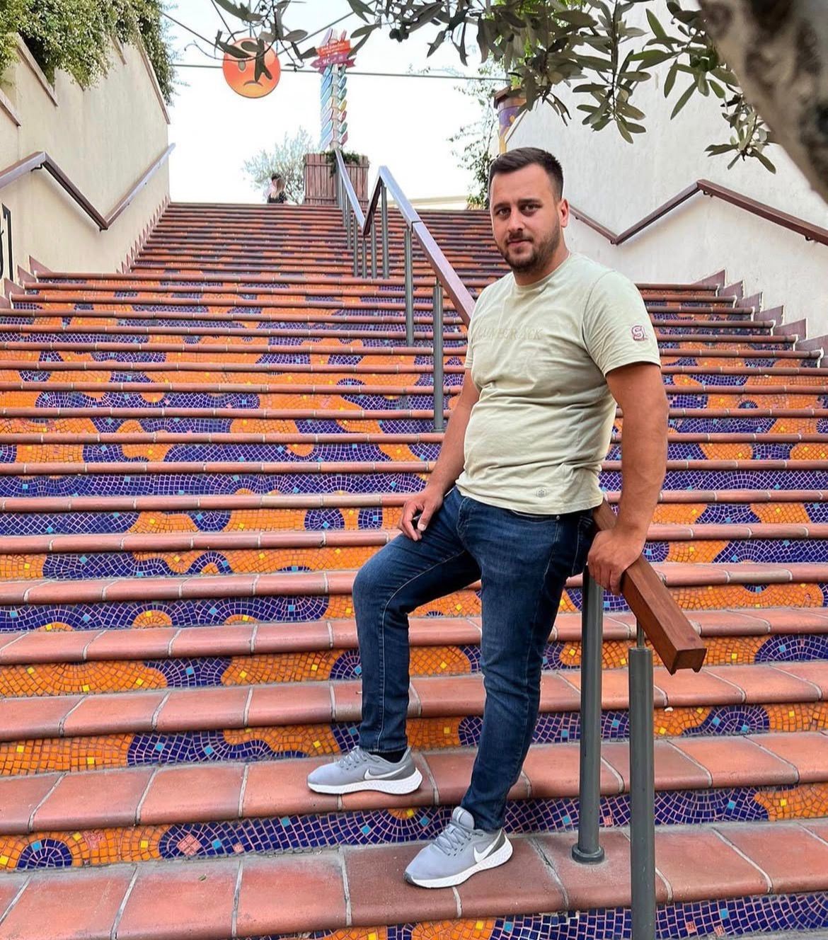 Salihli’deki Katliam Gibi Kazada Acı Veda! Hayatını Kaybeden 5 Kişi Toprağa Verildi (4)