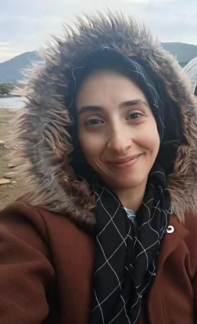 Salihli’deki Katliam Gibi Kazada Acı Veda! Hayatını Kaybeden 5 Kişi Toprağa Verildi (5)