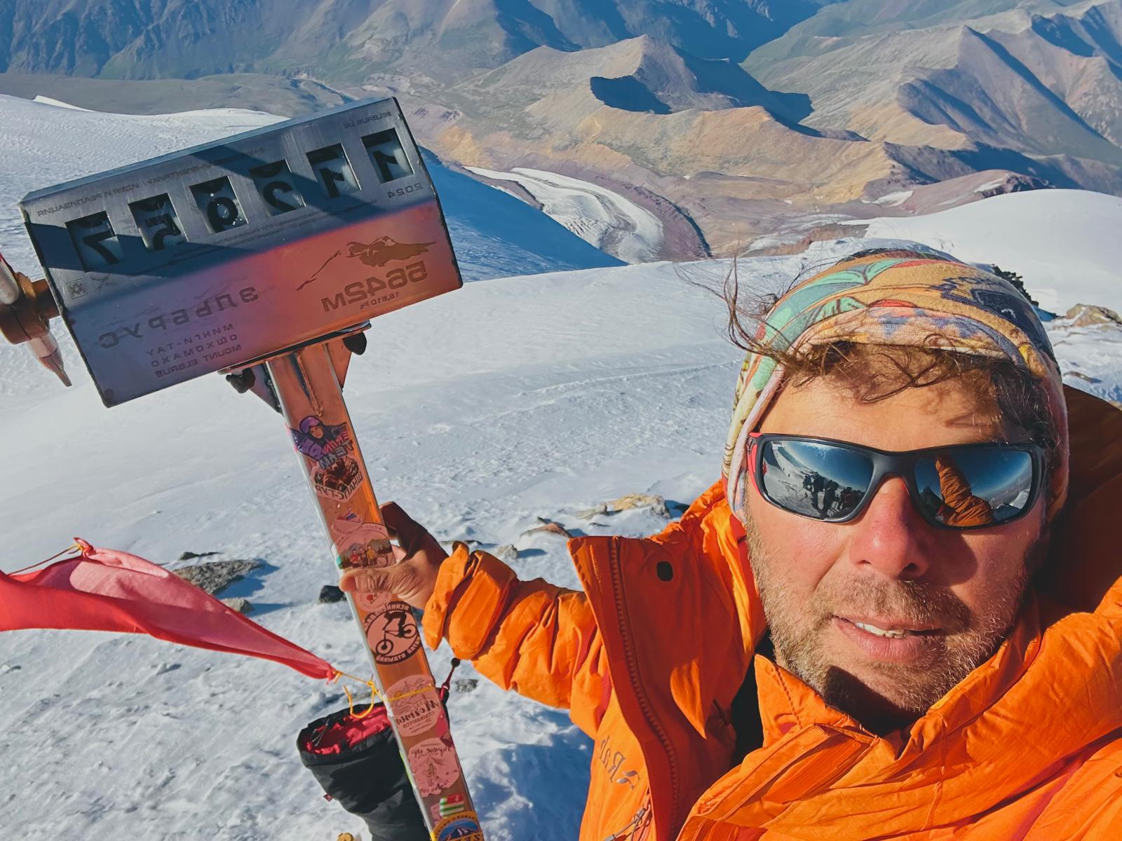 Salihlili Dağcıdan Rusya’nın En Yüksek Zirvesine Zorlu Tırmanış (7)