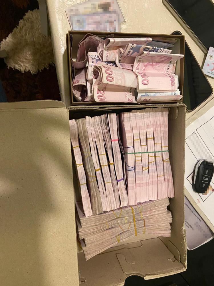 Sanatci Nalan Hoke Turana 90 Bin Liralik Vize Dolandiriciligi 12 Supheli Gozaltinda (4)