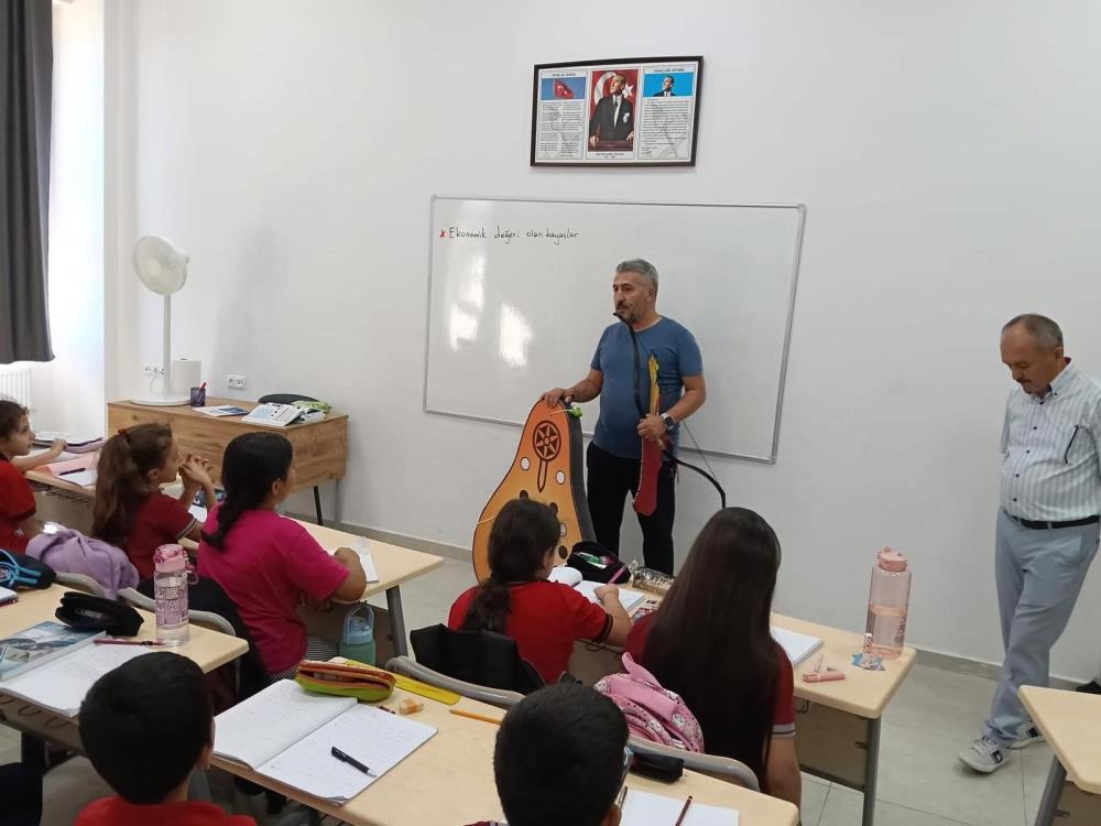 Sarigolde Geleneksel Turk Okculugu Ogrencilerle Bulustu (1)