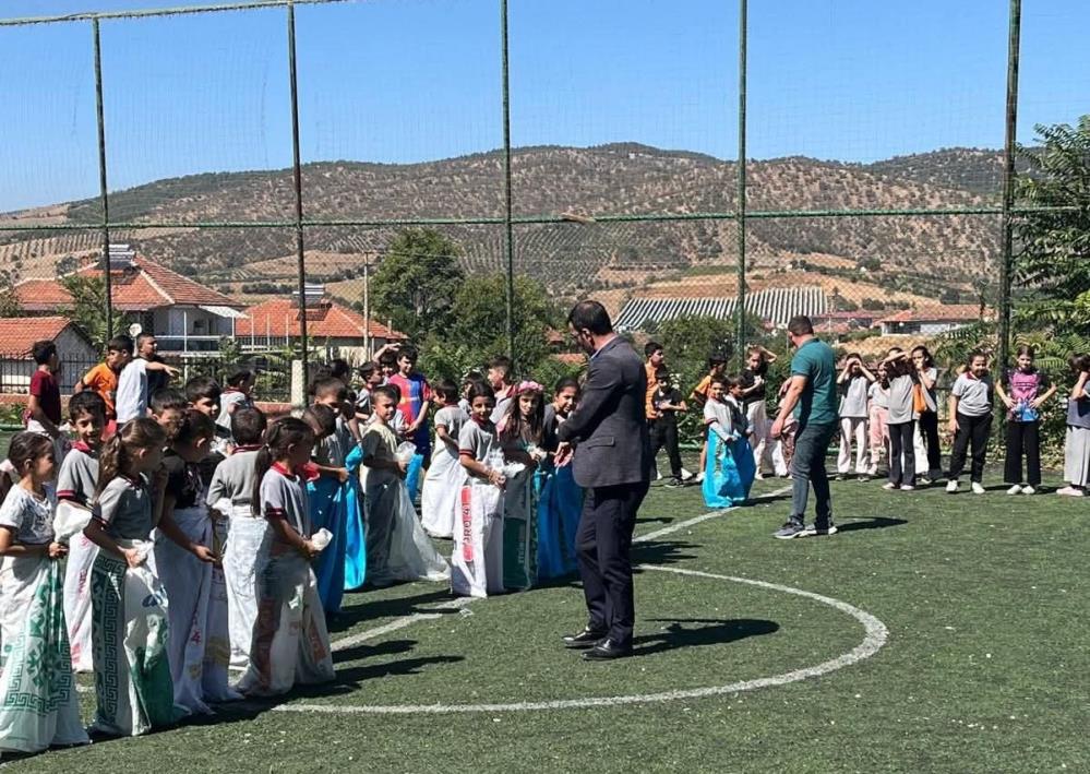 Sarigolde Ilkogretim Haftasi Senligi (3)