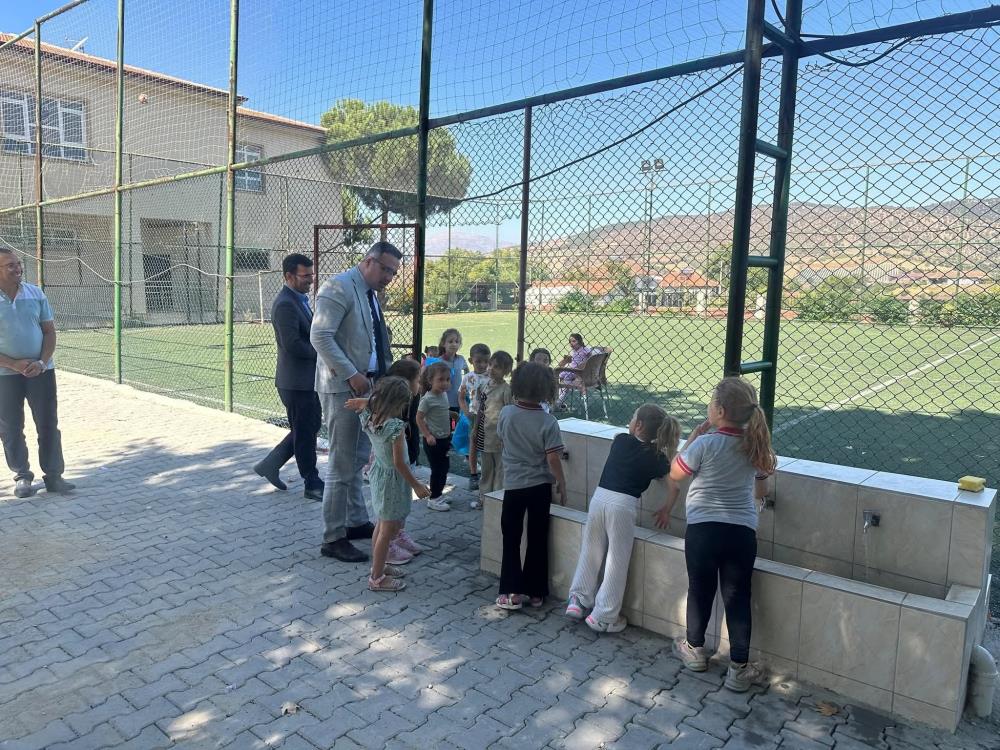 Sarigolde Ilkogretim Haftasi Senligi (4)