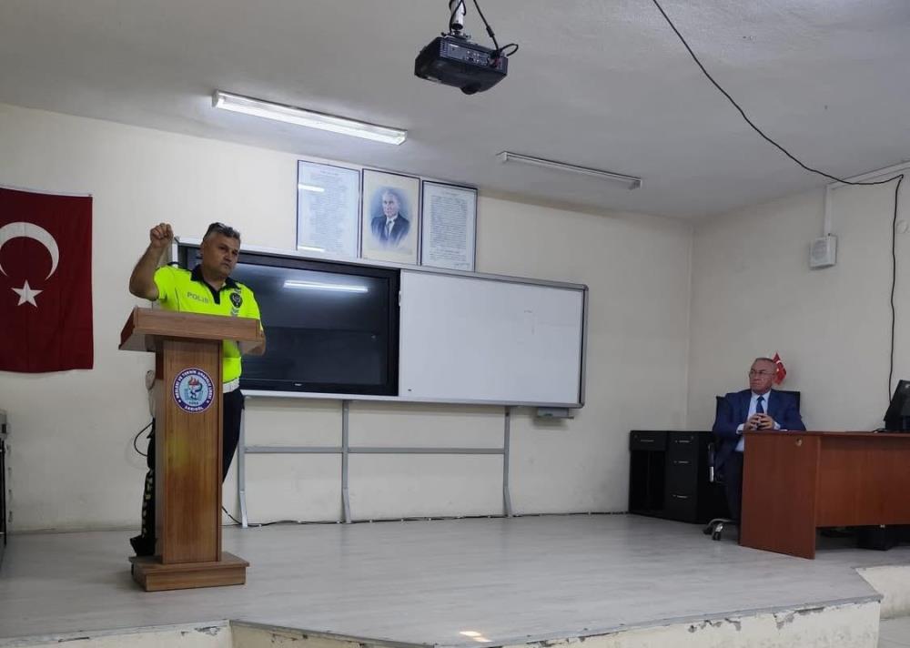 Sarigolde Tasimali Egitim Soforlerine Bilgilendirme Toplantisi (2)