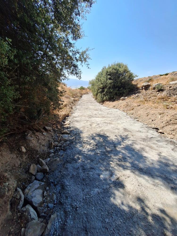 Sarigollu Ureticilerden Dayanisma Ornegi 400 Metrelik Dere Yatagini Betonladilar (5)