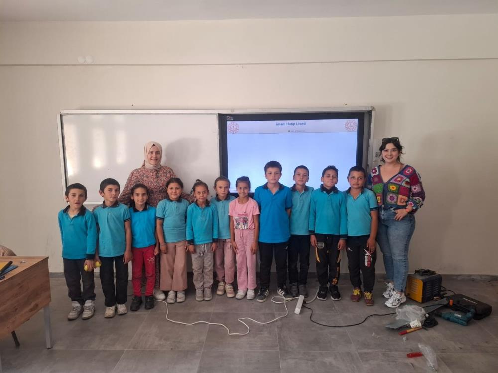 Sarigolun Seyhdavutlar Ilkokulunda Akilli Tahta Sevinci (4)