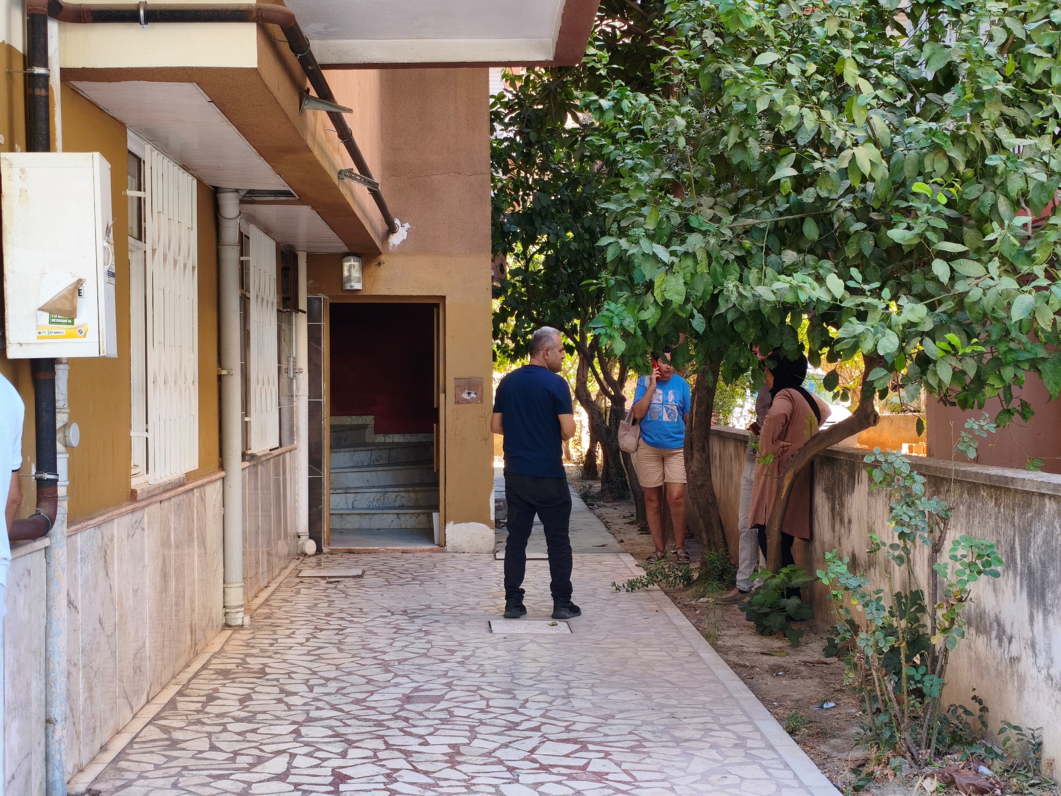 Şoke Eden Olay Oğlu, Babasının Cesediyle 3 Gün Aynı Evde Yaşamış (5)