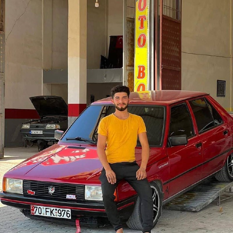 Yolcu Minibüsüyle Çarpışan Otomobil Alev Topuna Döndü 20 Yaşındaki Sürücü Yanarak Öldü, 14 Kişi Yaralandı (2)