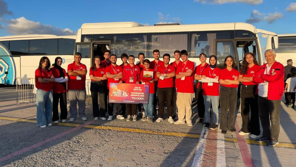 Yunusemreli Ogrenciler Teknofestte Zirveye Cikti Manisanin Gururu Oldular (3)