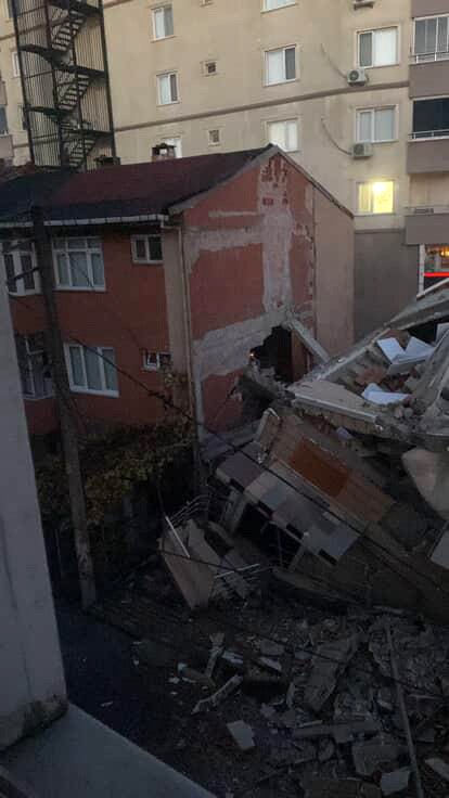 4 Kişilik Aileyi Toprağa Gömen Bina, Önceden Sinyal Vermişti (3)