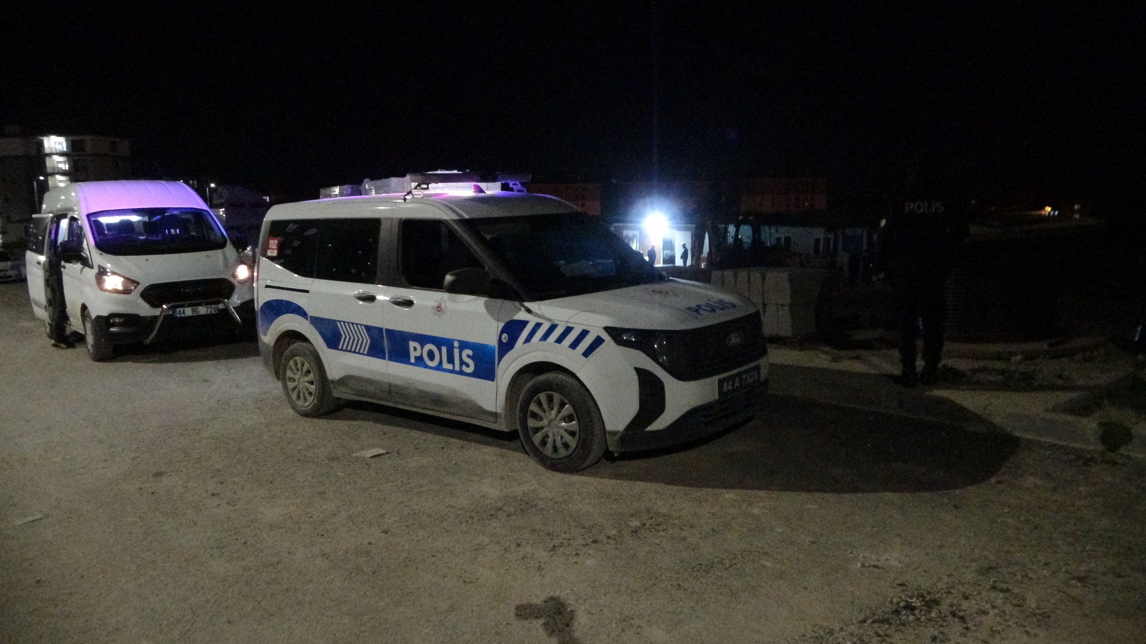 5 Katlı Binada Korkunç Kaza Dengesini Kaybedip Boşluğa Düştü (4)