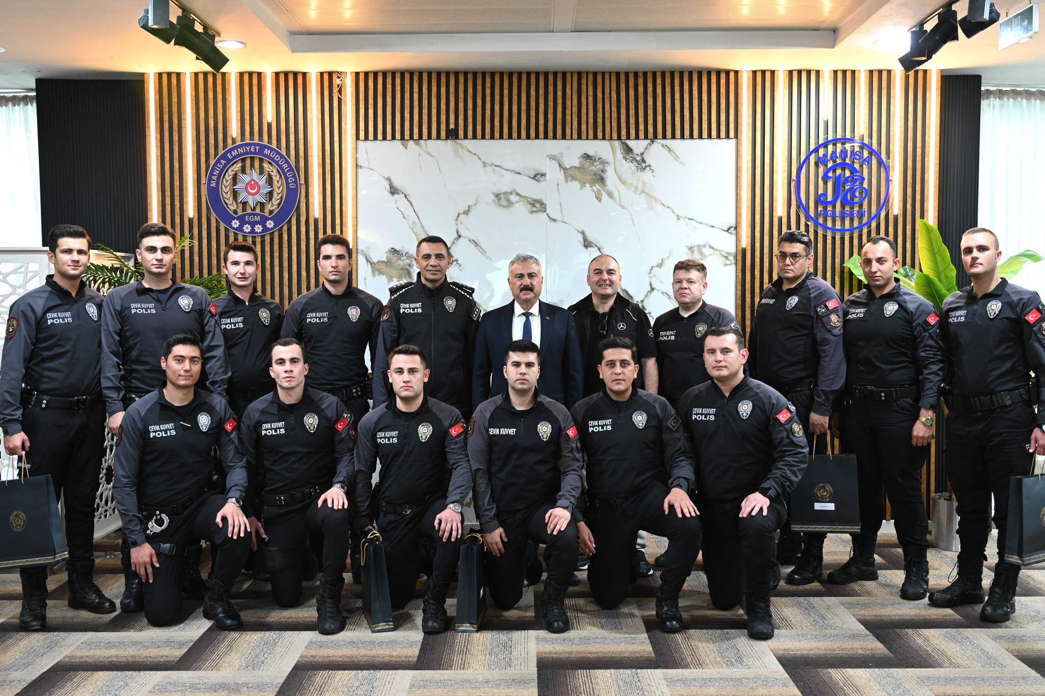 558976031 1243378051163294 6839877679213876833 N