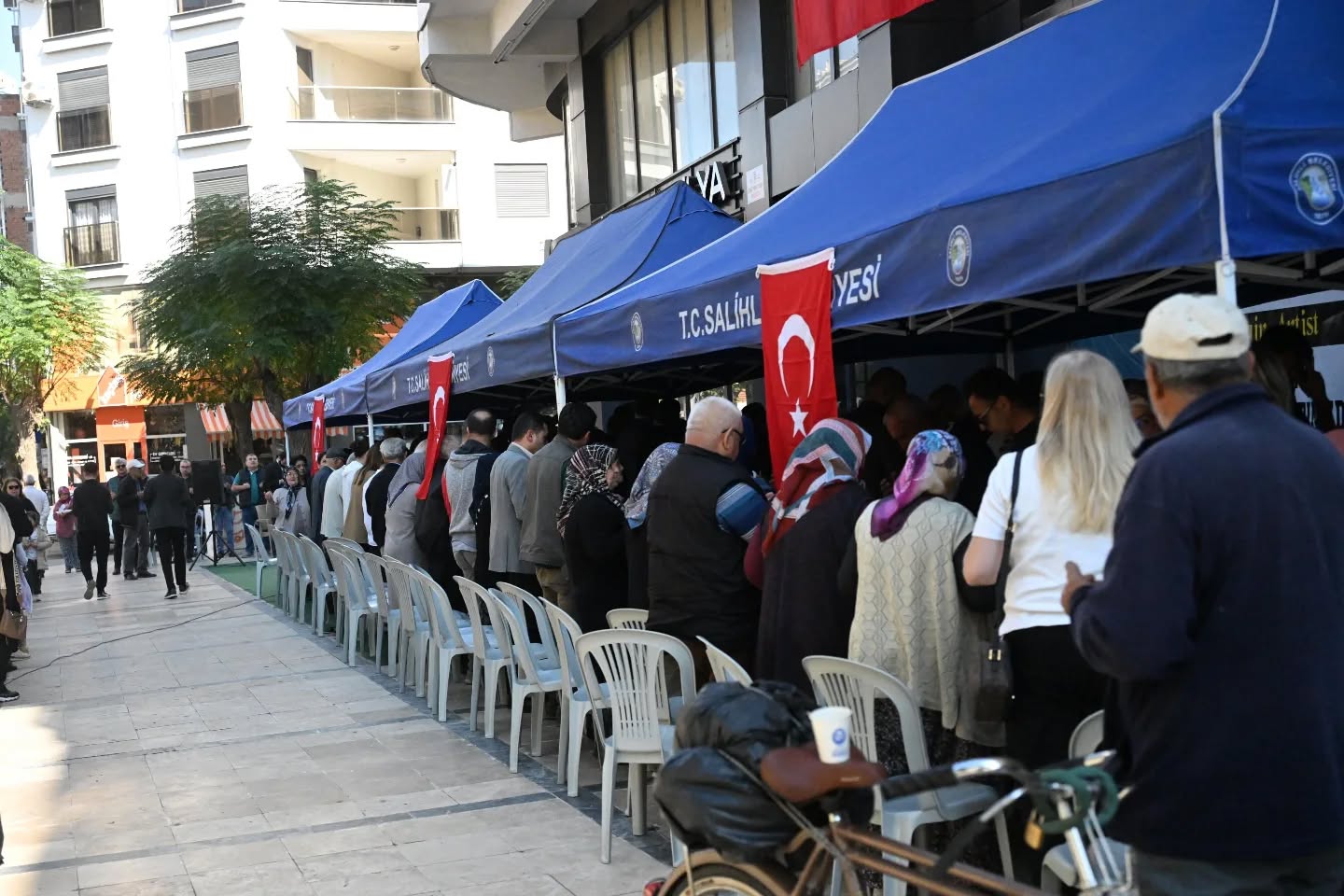 563358007 18391613572192704 1353060830884587578 N