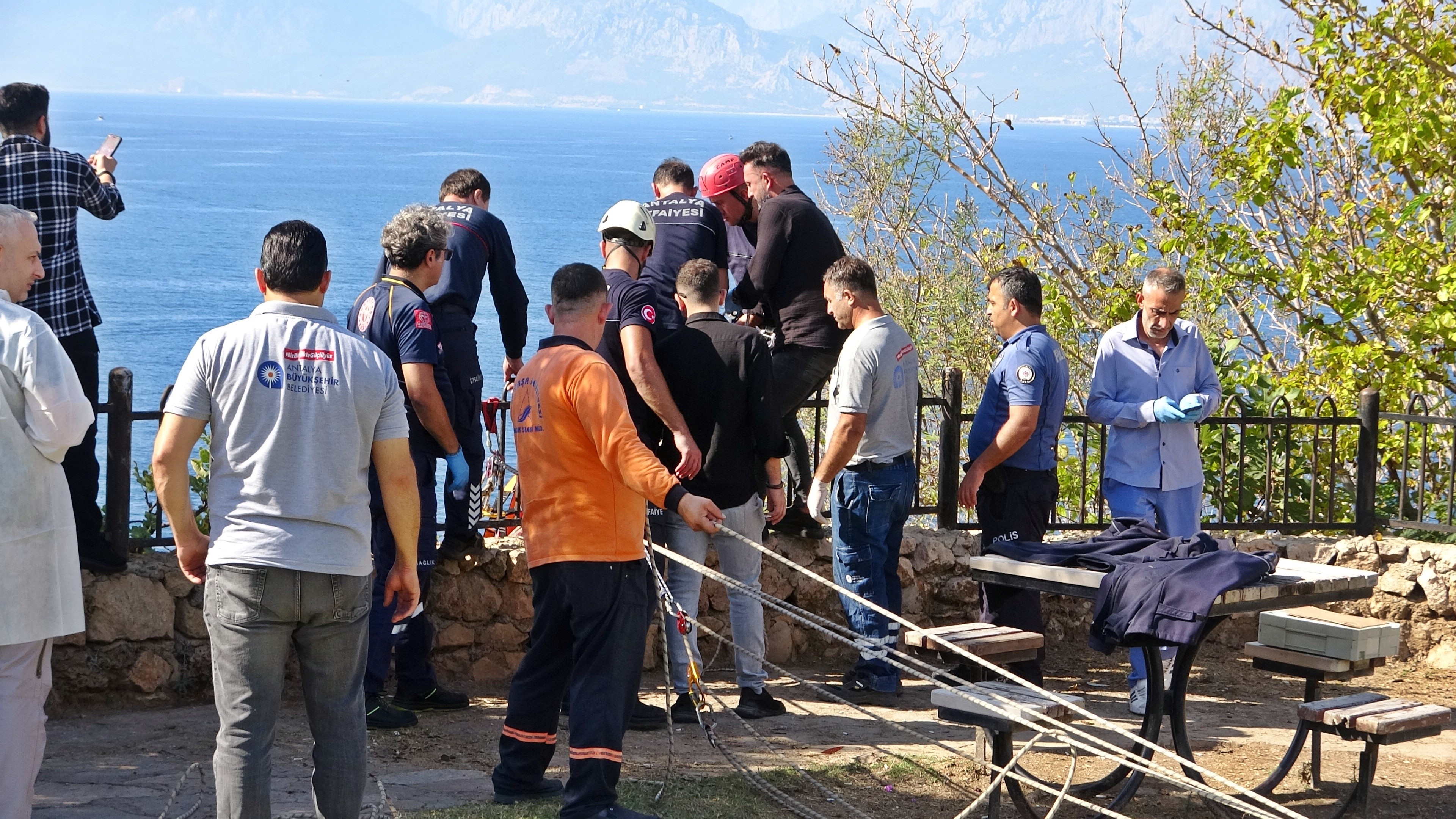 “Abim Ölmüş” Feryatları Yürek Dağladı 4 Çocuk Babası Adam Kayalıklarda Ölü Bulundu (4)