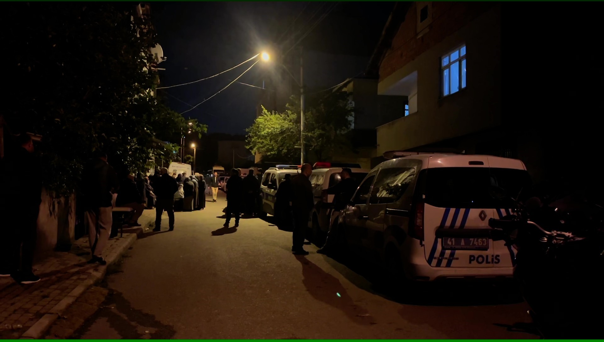 Aile Içi Tartışma Faciaya Dönüştü Yanlışlıkla Kızını Vuran Baba, Aynı Silahla Intihar Etti (2)