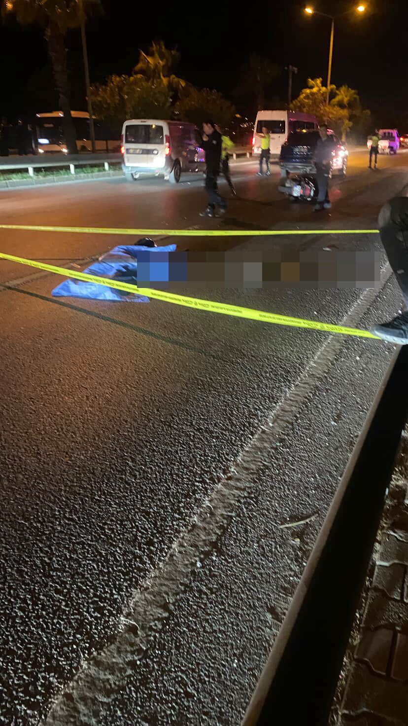 Akşam Saatlerinde Feci Kaza Genç Motosikletli Olay Yerinde Can Verdi (2)