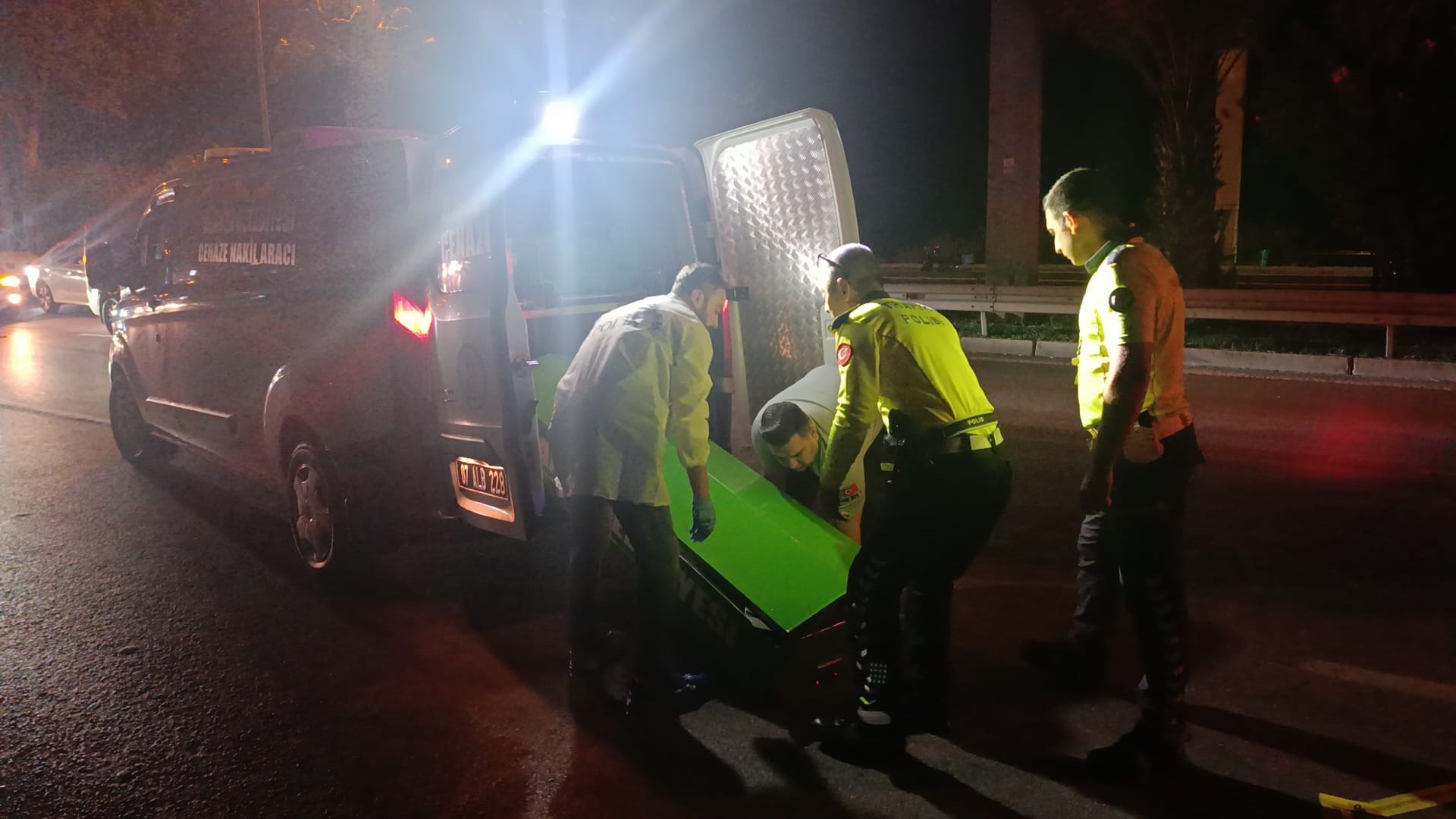 Akşam Saatlerinde Feci Kaza Genç Motosikletli Olay Yerinde Can Verdi (3)