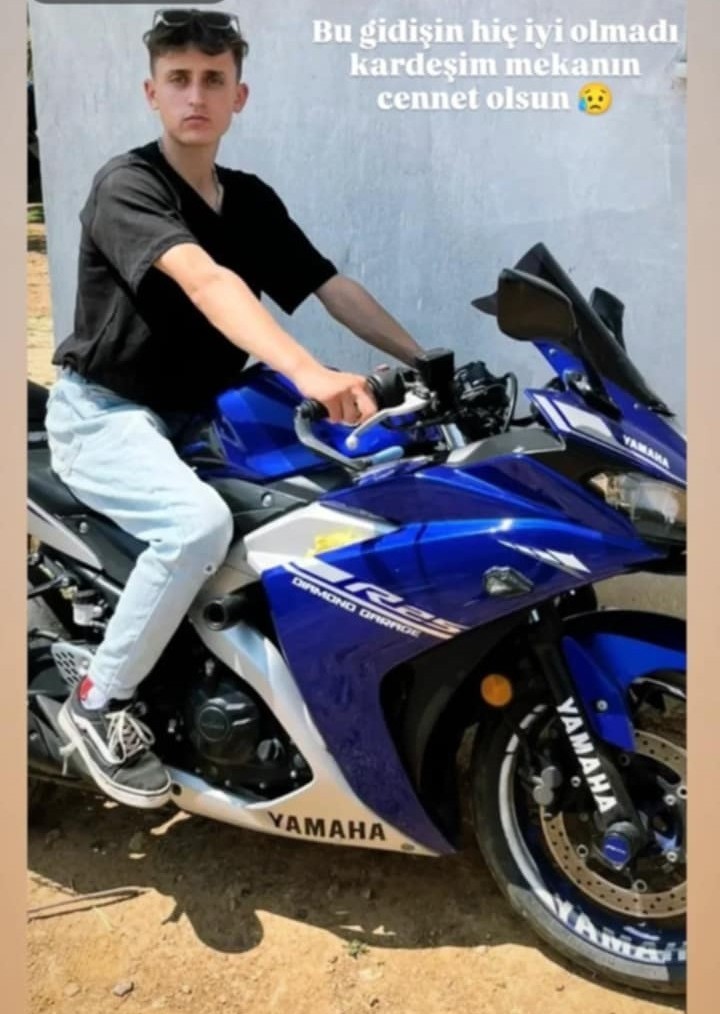 Amcasına Yardım Etmek Için Tarlaya Gitmişti… Dengesini Kaybedince Traktörün Rotovatörüne Kapılıp Can Verdi (2)