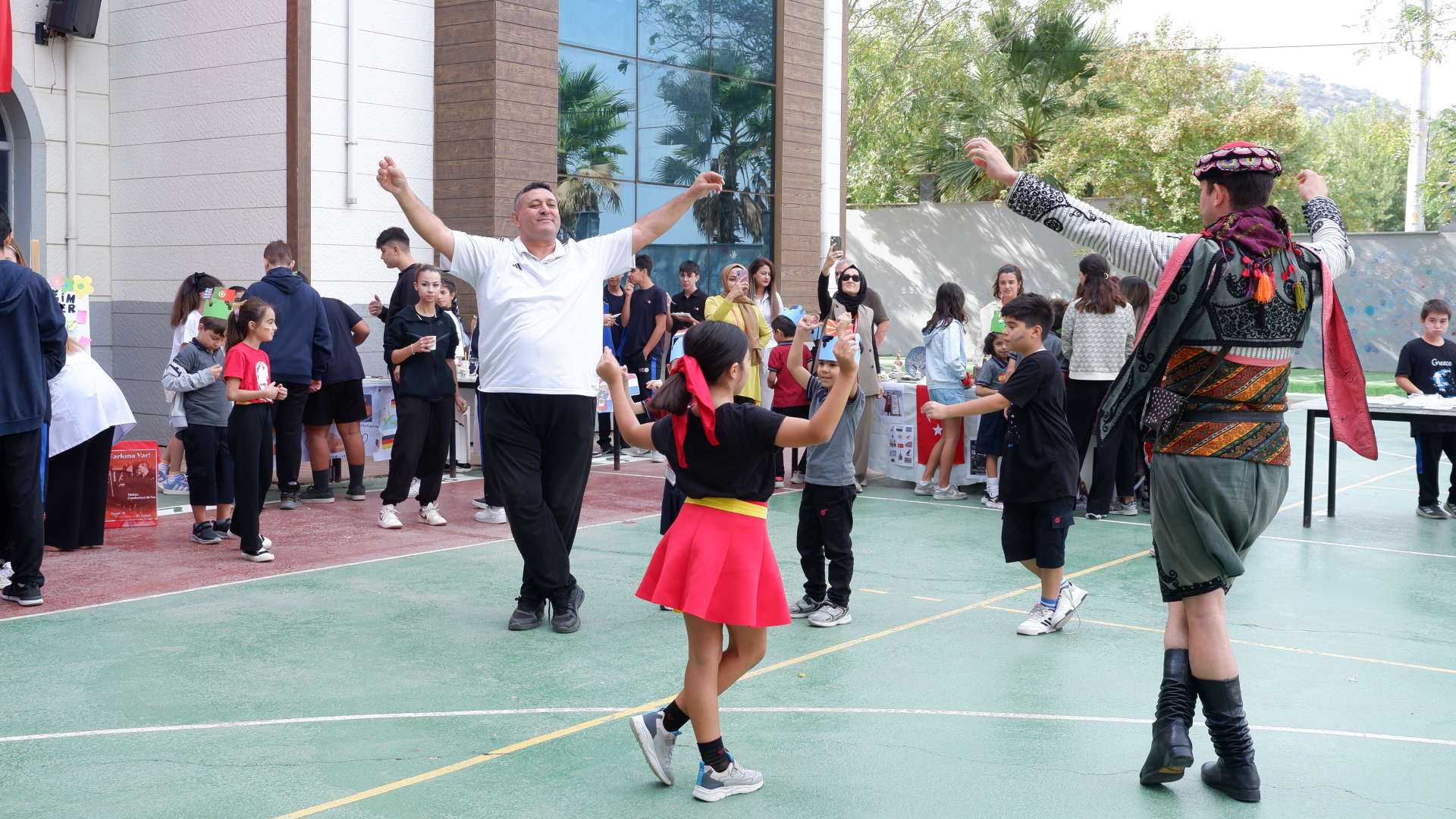 Avrupa Di̇ller (12)