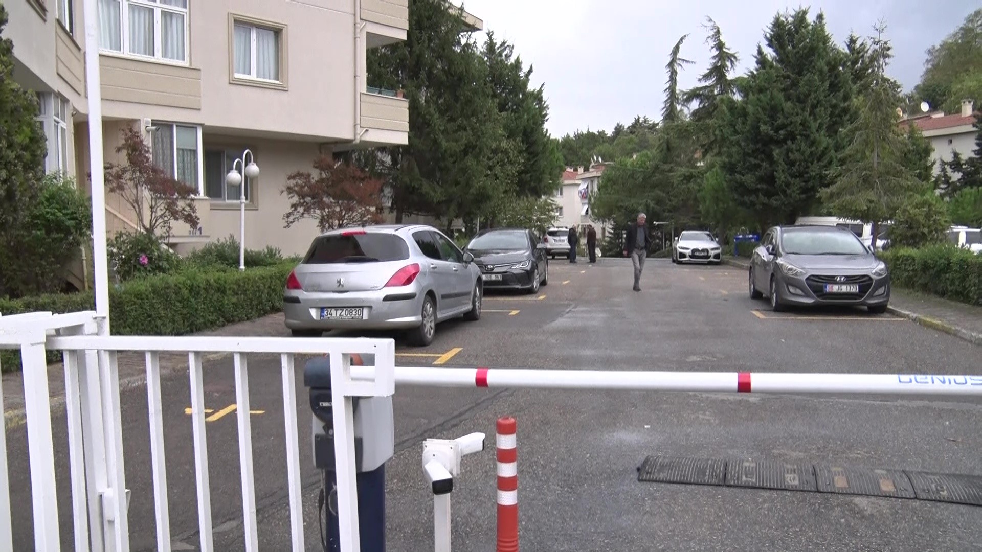 Barışmak Istediğini Söyledi, Öldürdü! Eski Sevgilisini 5 Yerinden Bıçakladı (2)