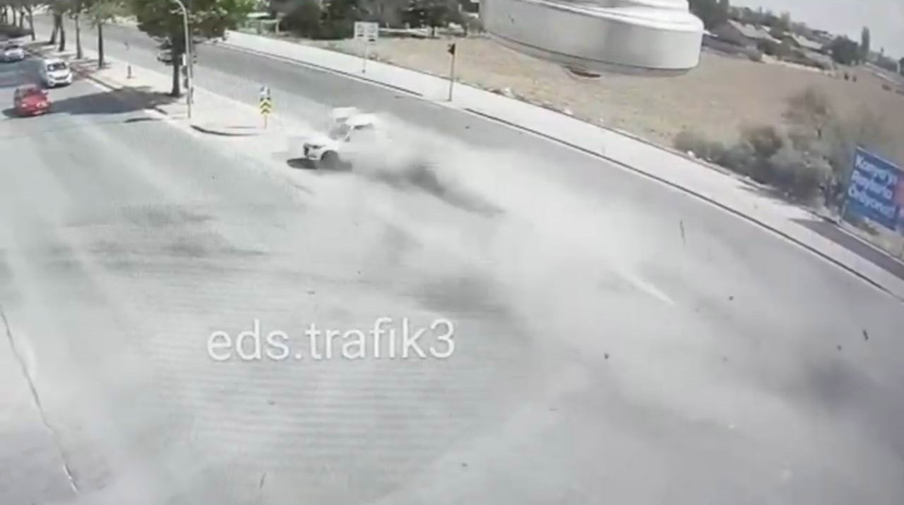 Bir Anlik Dalginlik Geri Donulmez Aci Mevlut Ogretmen Kirmizi Isikta Beklerken Can Verdi